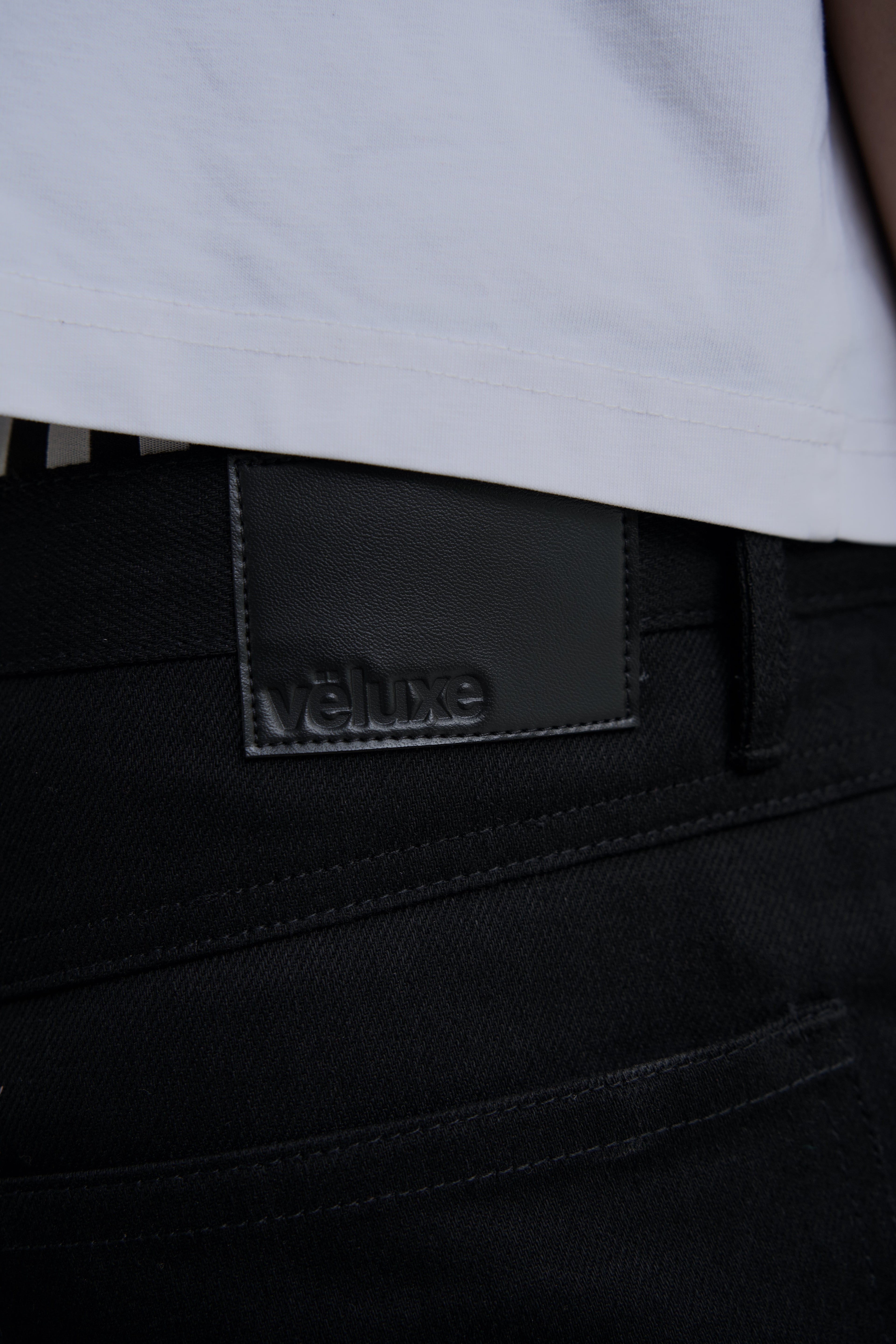 VELUXE BAGGY JEANS