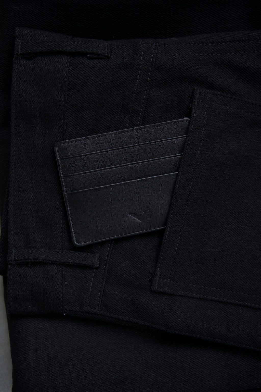 VELUXE CARD HOLDER